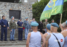 Первоуральцы отметили День ВДВ торжественным митингом и возложением цветов