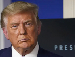 Трамп потребовал вернуть на место документы, изъятые агентами ФБР