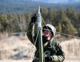 В РФ разрабатывается система связи для колонн военной техники, которую нельзя заглушить