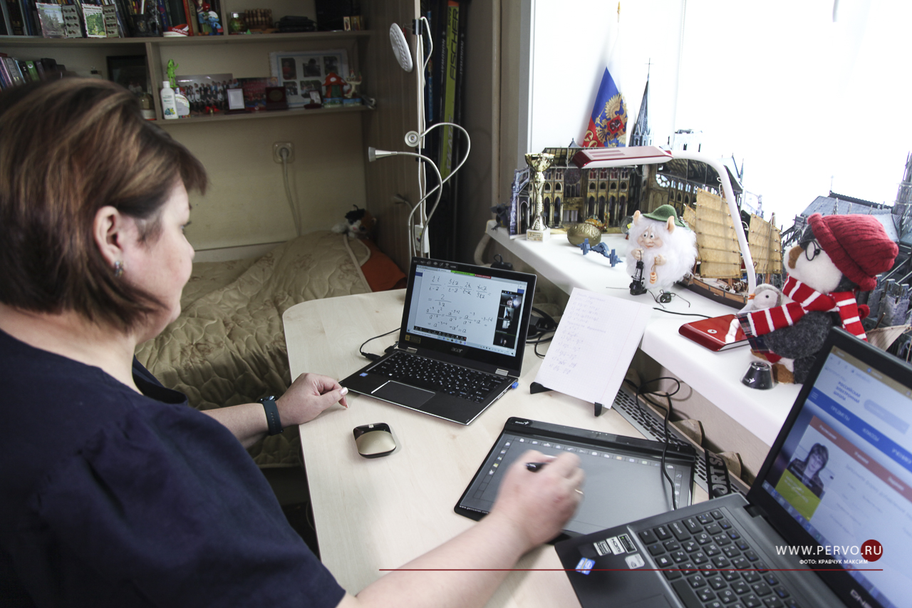 Первоуральцы рассказали, сколько должны зарабатывать учителя