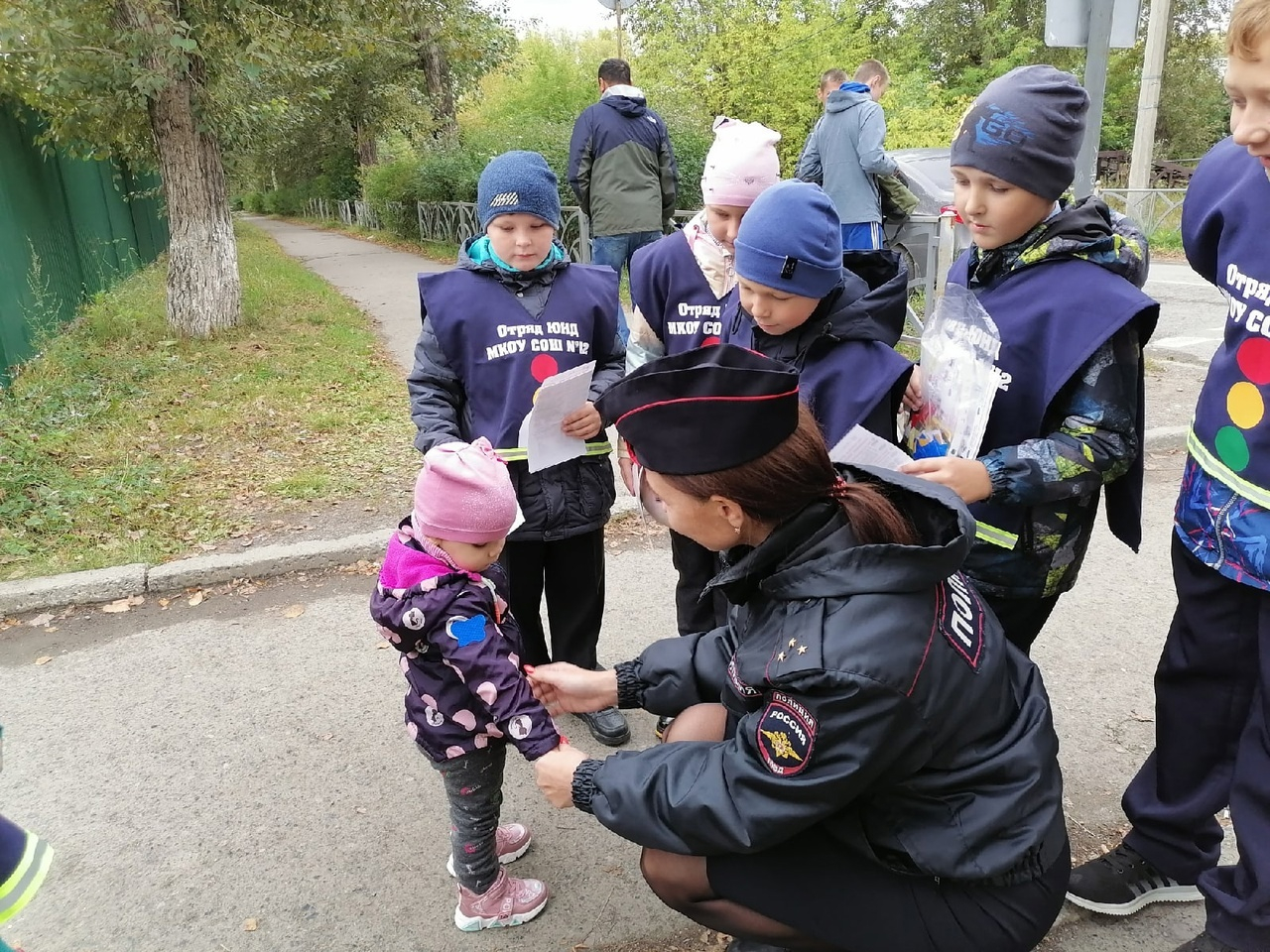 Сотрудники ГИБДД провели мероприятия по популяризации световозвращающих элементов