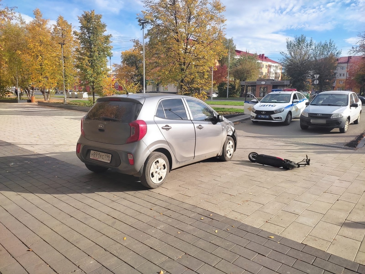 В Первоуральске в ДТП попал 51-летний самокатчик