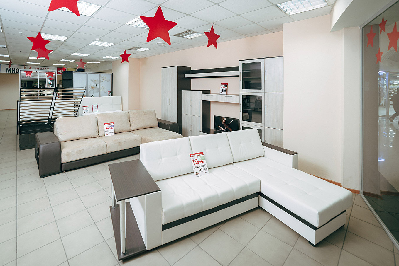 В торговой сети «Много мебели» вместе с мебелью жительница купила насекомых