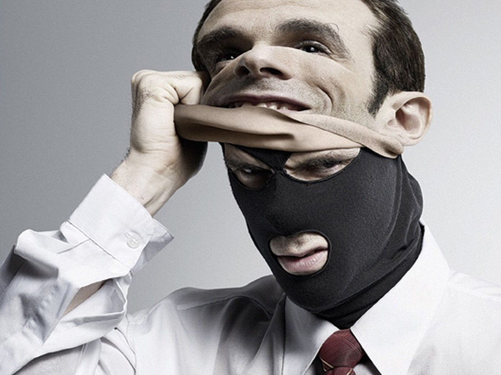 В Первоуральске «капитан полиции» похитил 1,3 млн рублей