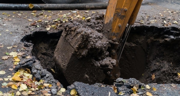 В Первоуральске новый асфальт - значит пора копать