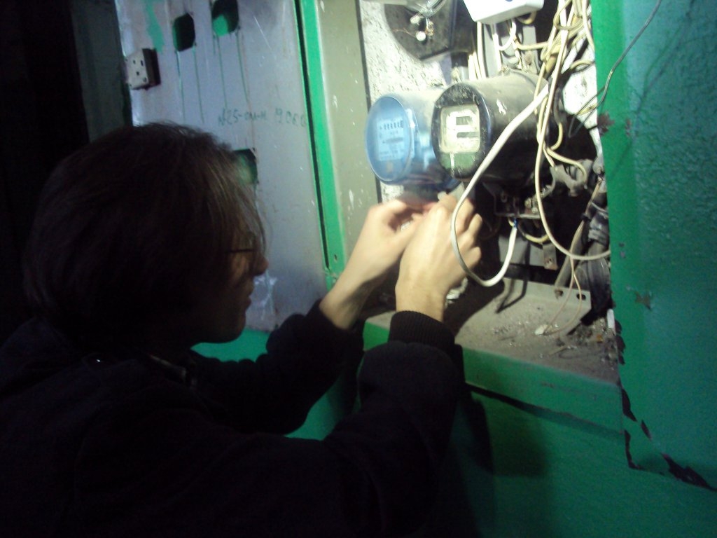 Около 500 семей остались без электричества