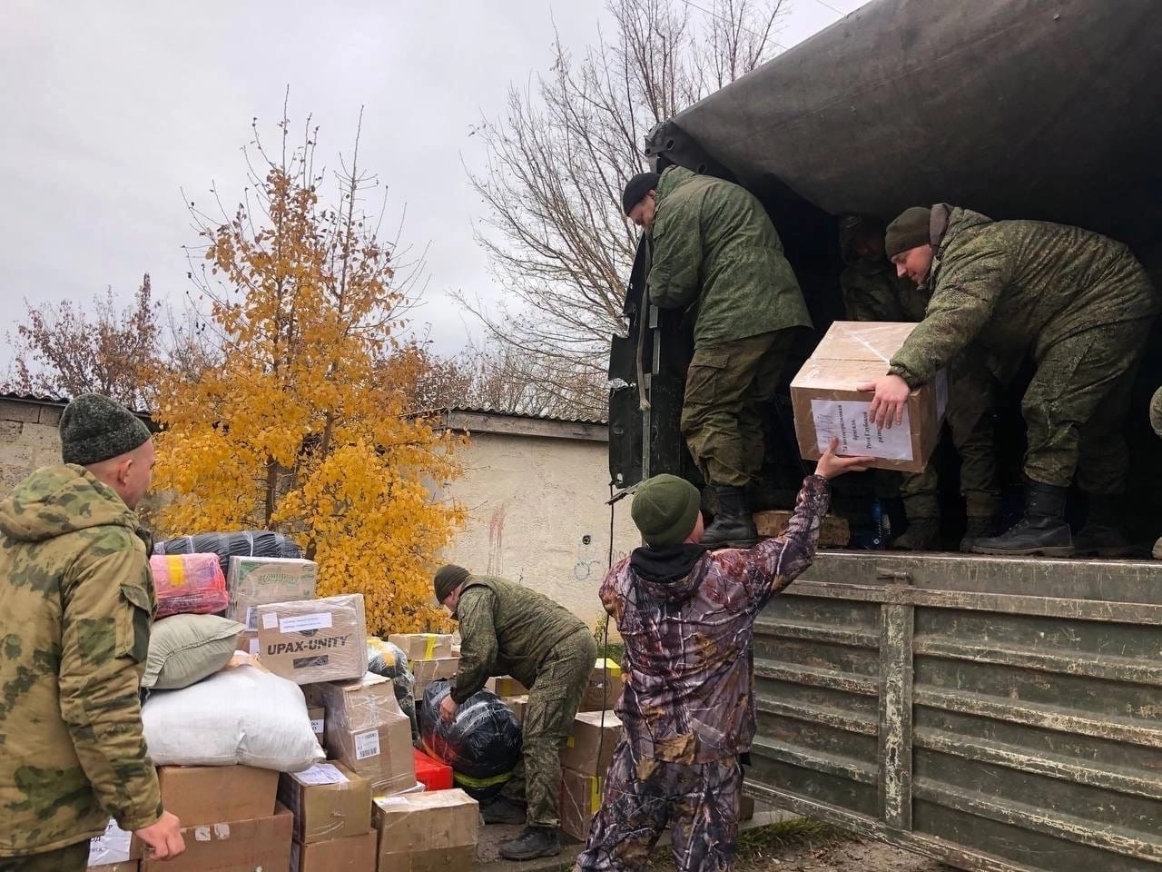 Первоуральцы доставили гуманитарный груз военнослужащим