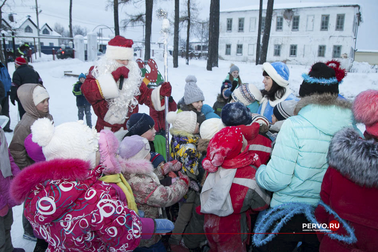 В городском округе установят 12 новогодних ёлок