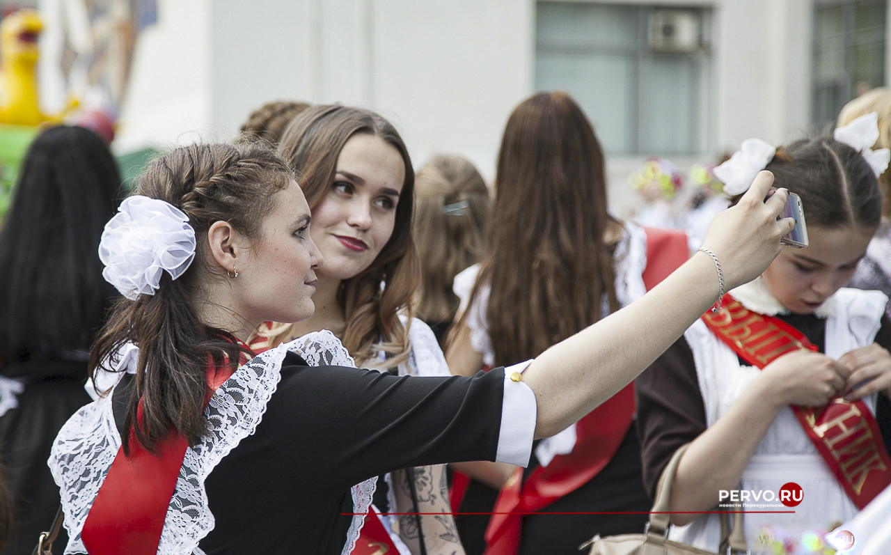 В школах хотят ввести едуню школьну форму