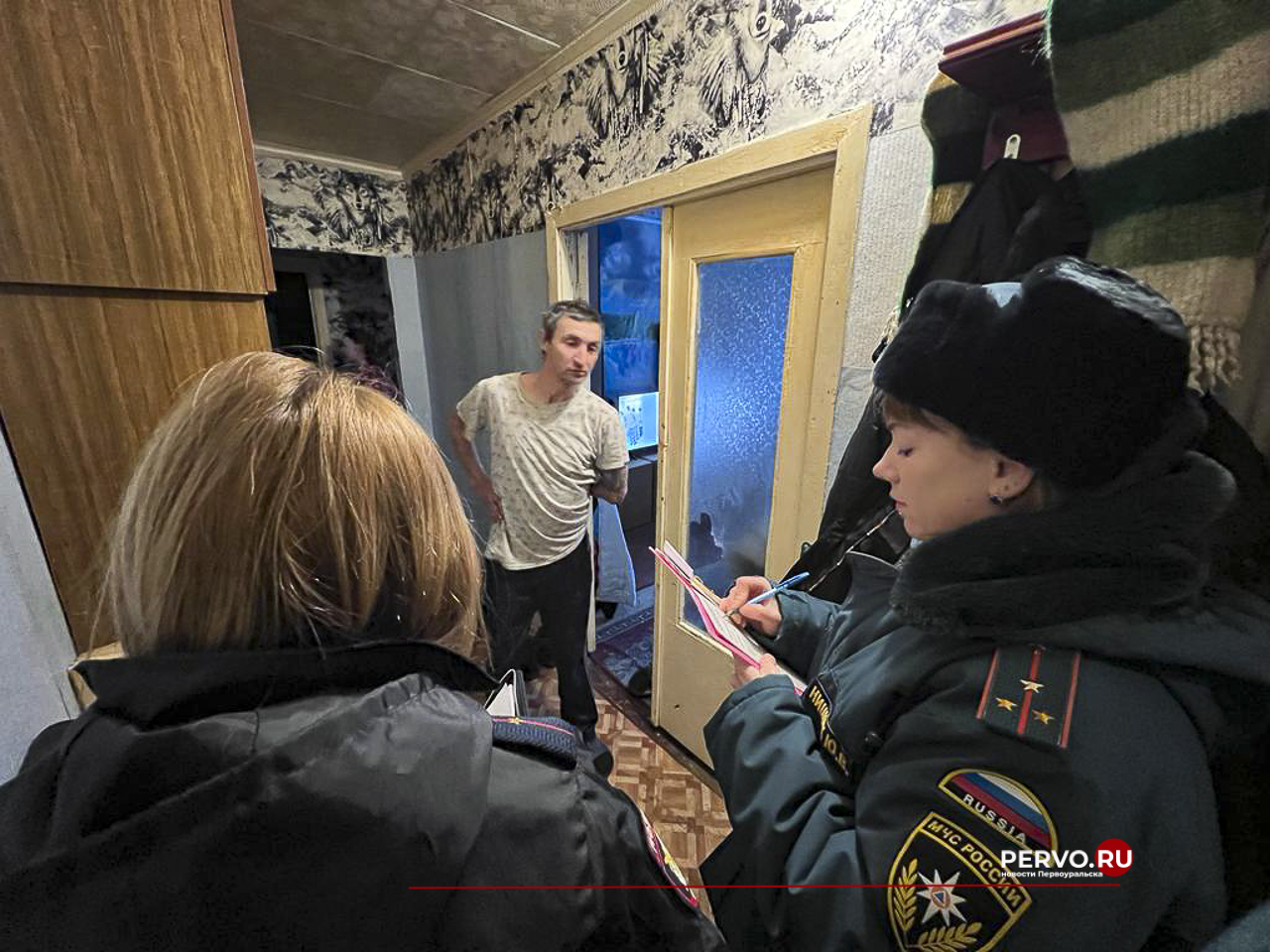 В Первоуральске прошёл очередной рейд МЧС по неблагополучным семьям