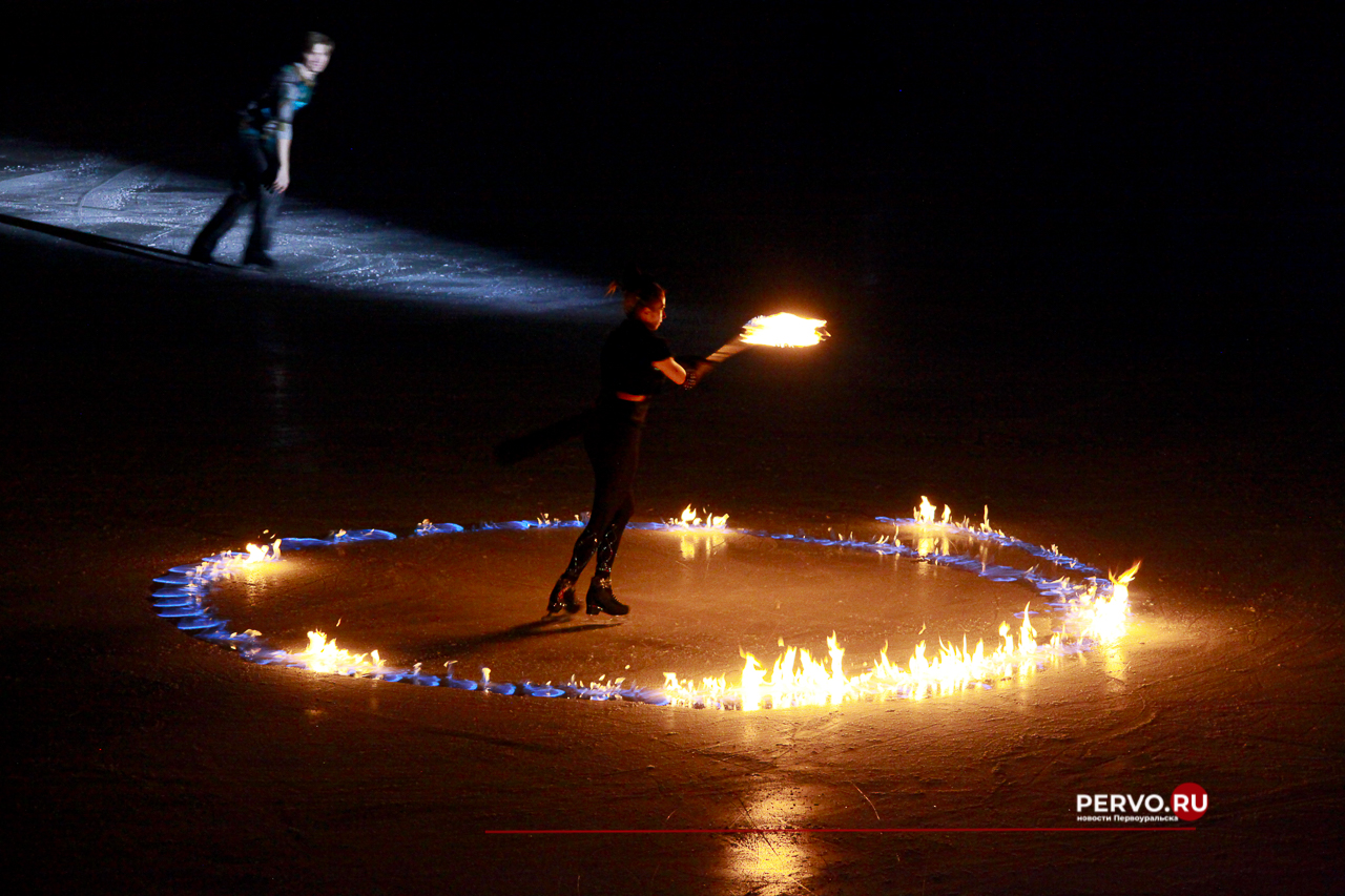 Первый день Ледового шоу «Приключения Маши и Вити». Фотографии
