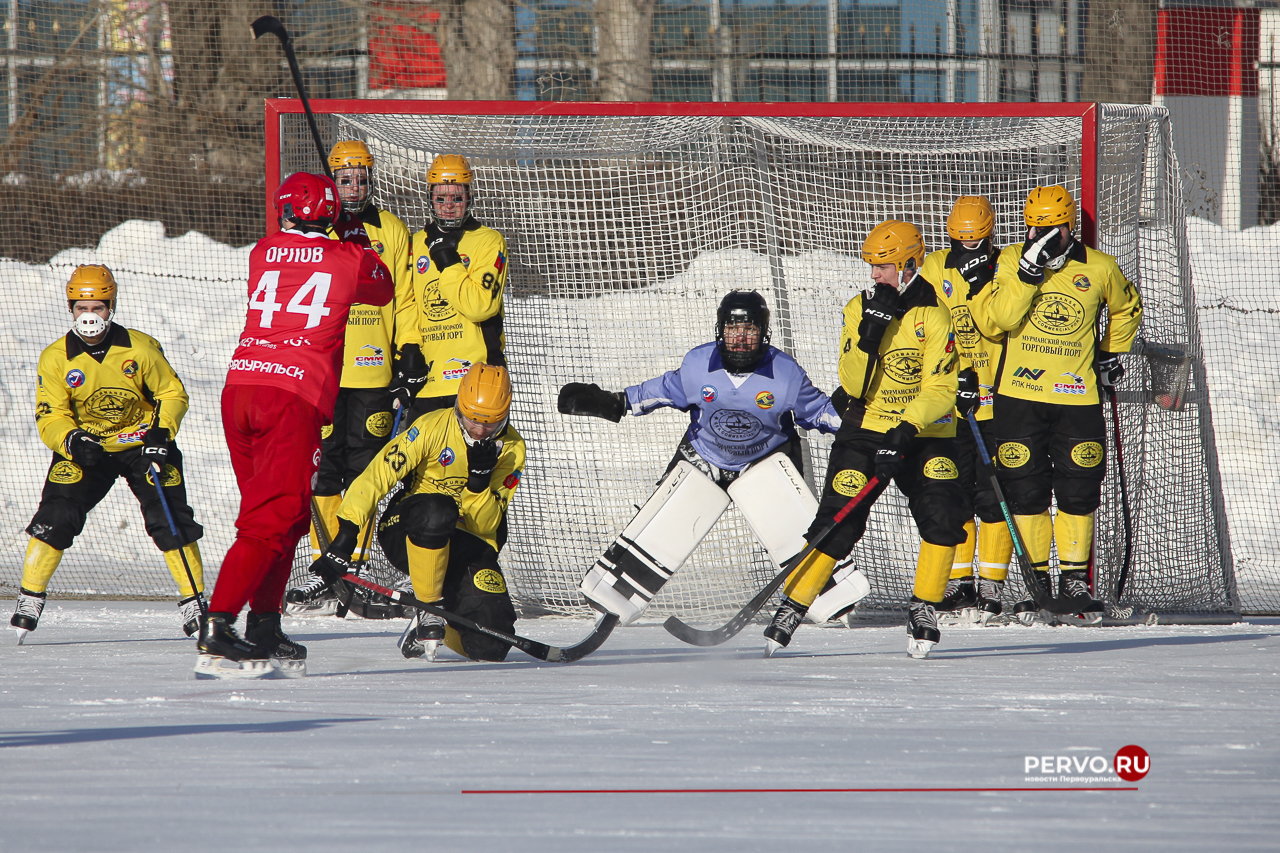 «Уральский трубник» дома снова проиграл, на этот раз «Мурману». Фотографии