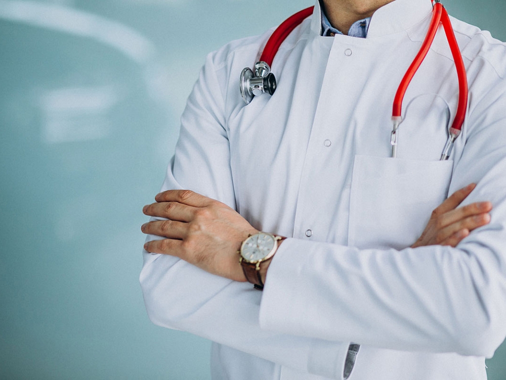 Топ-10 самых «дорогих» вакансий для врачей в Свердловской области