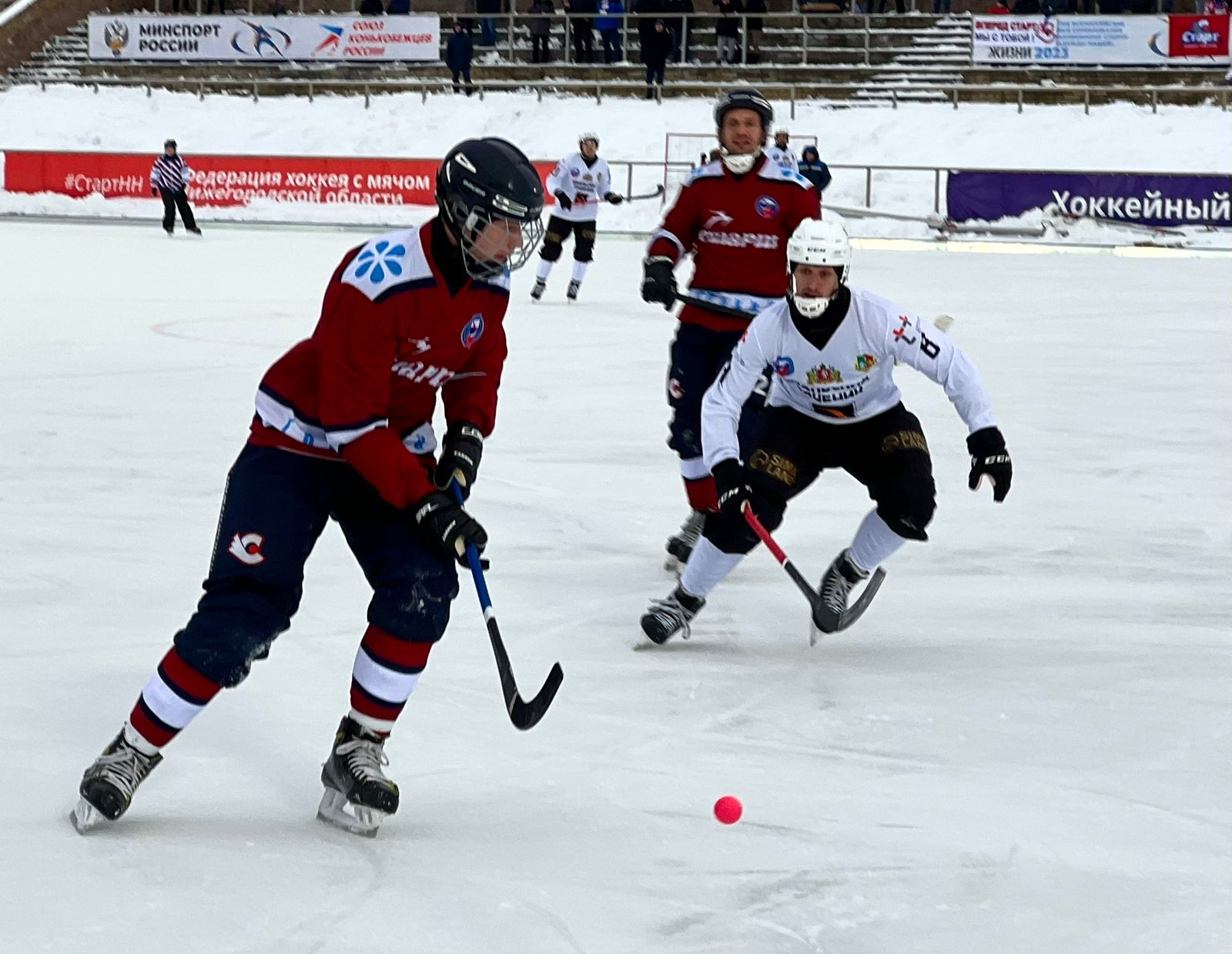 «Уральский трубник» на выезде сыграл в ничью со «Стартом»