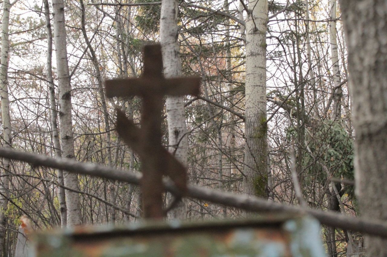 В Первоуральске нашли на помойке урну с прахом
