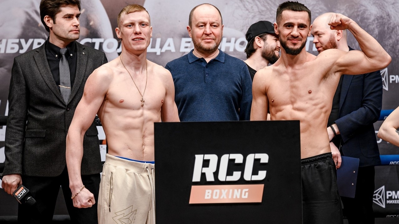 Марк Урванов победил Руслана Камилова