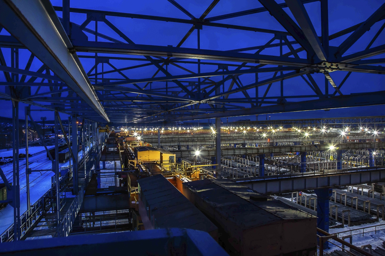 ПНТЗ сократил энергопотребление за счет модернизации освещения в цехах