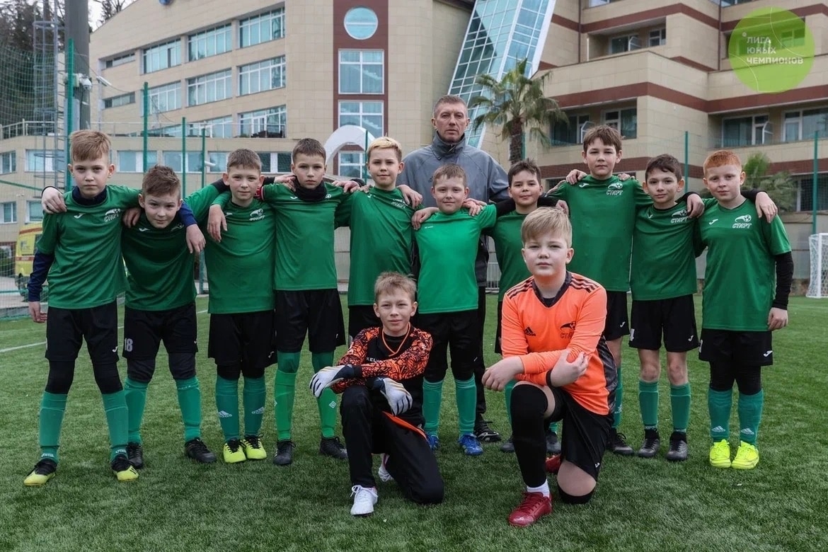 Юноши футбольной секции «Старт» вернулись из Сочи