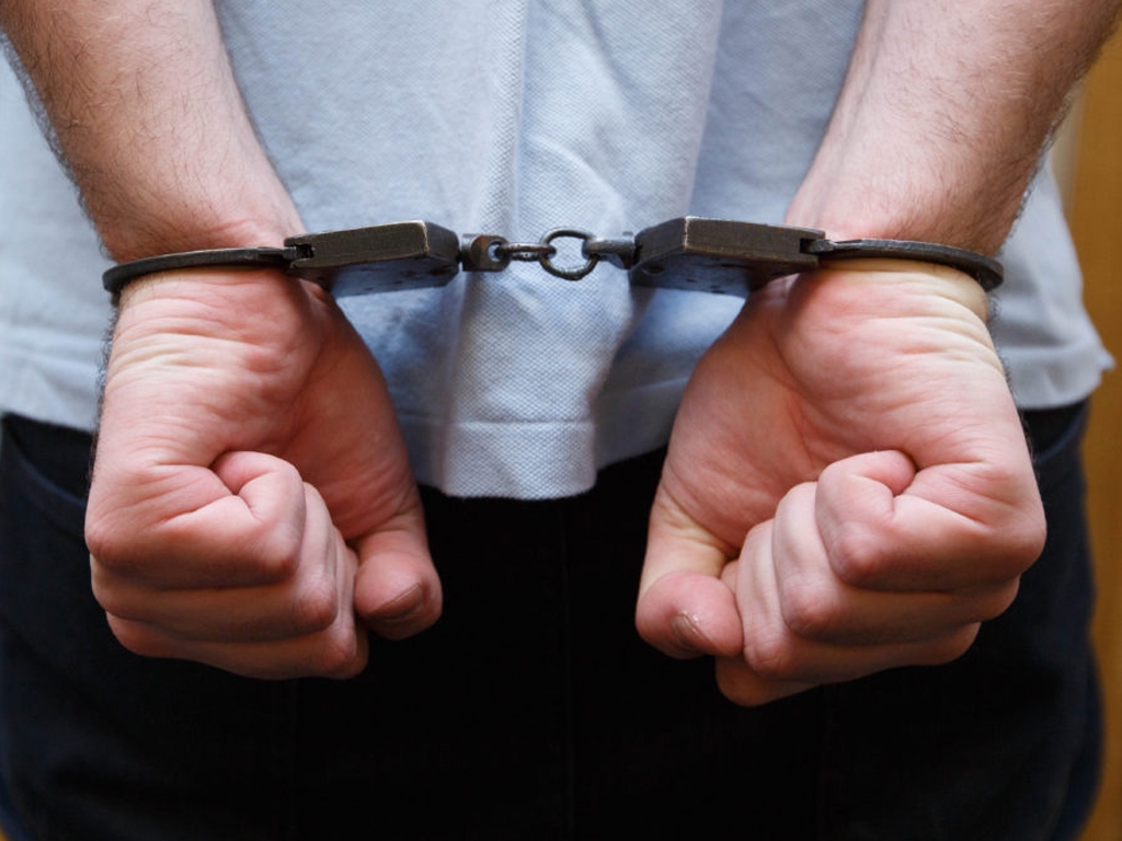 Первоуралец на каршеринговом авто подвёз женщину, а после изнасиловал