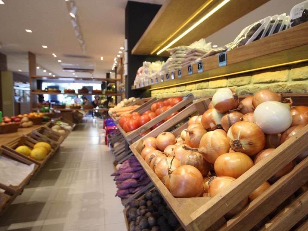 Магазины взвинтили цены на популярный овощ