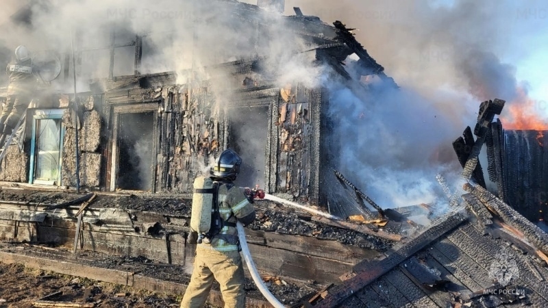 Под Первоуральском сгорел жилой дом