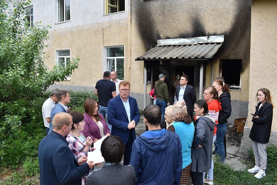 Пострадавший от пожара подъезд восстановят