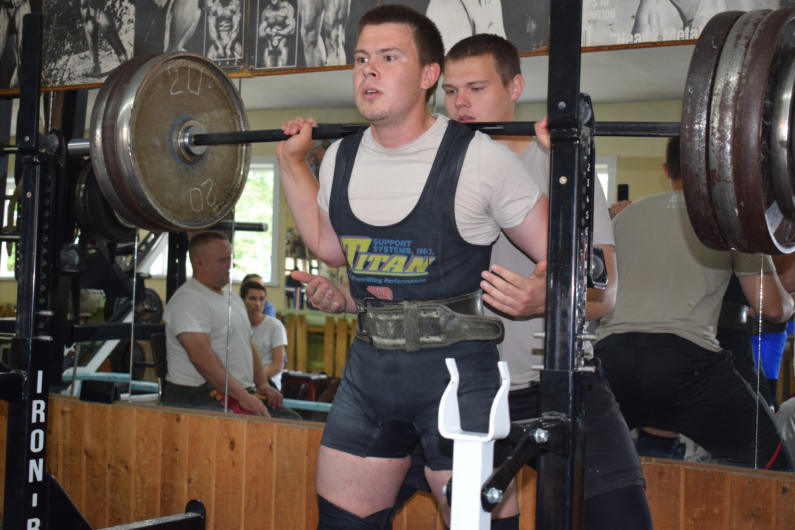 В Первоуральске состоялся чемпионат города по пауэрлифтенгу