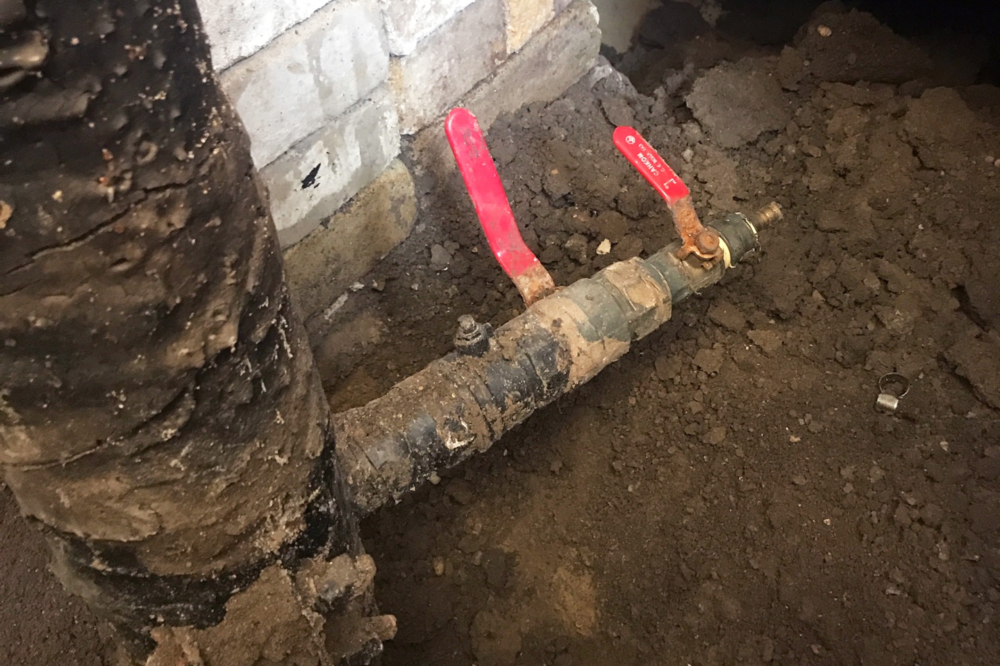 Житель Первоуральска сделал врезку в газопровод и попался