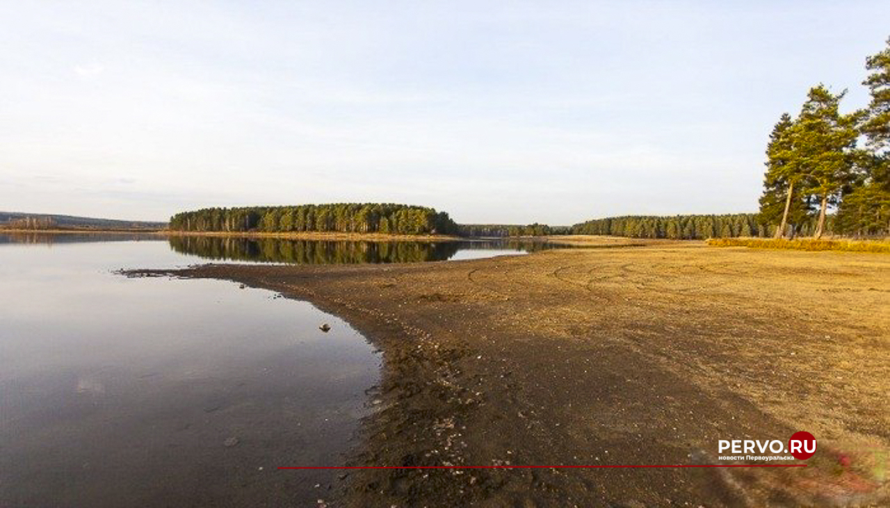 Глав берег. Верхний пруд Первоуральск. Верхне Шайтанское водохранилище Первоуральск. Шайтанский пруд Первоуральск. Талицкий пруд Первоуральск.