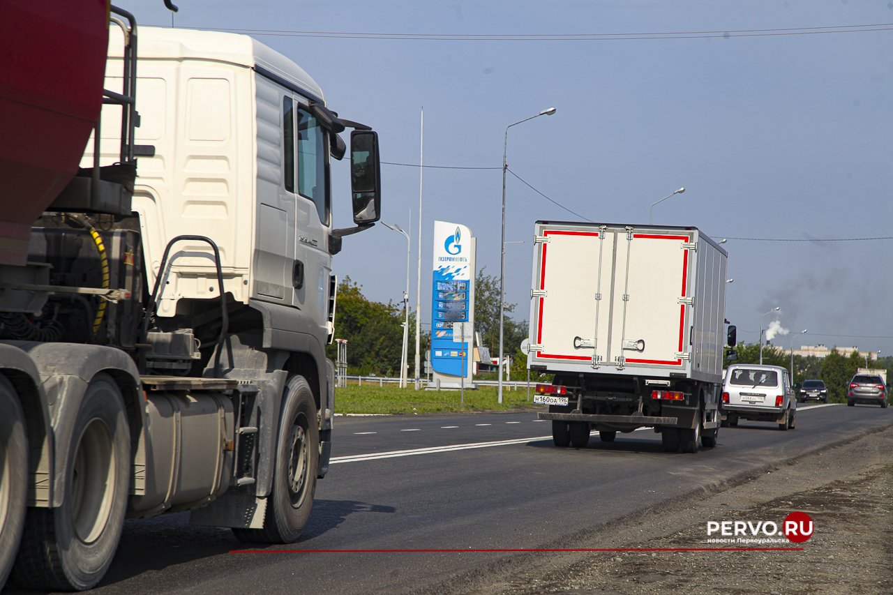 Из-за жары на федеральных трассах ограничили движение