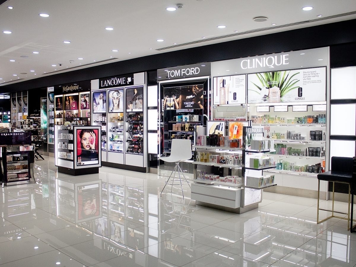 В аэропорту Кольцово 46-летняя женщина украла брендовый парфюм