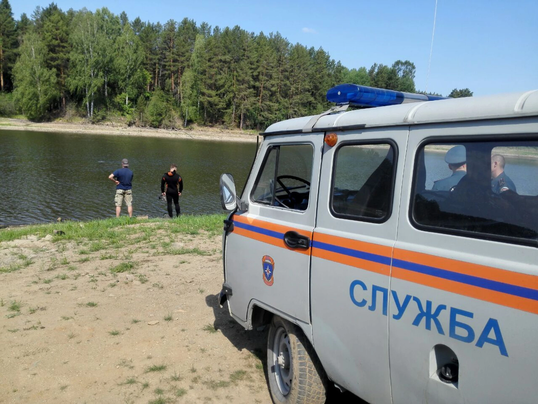 В Первоуральске водолазы достали со дна тело подростка