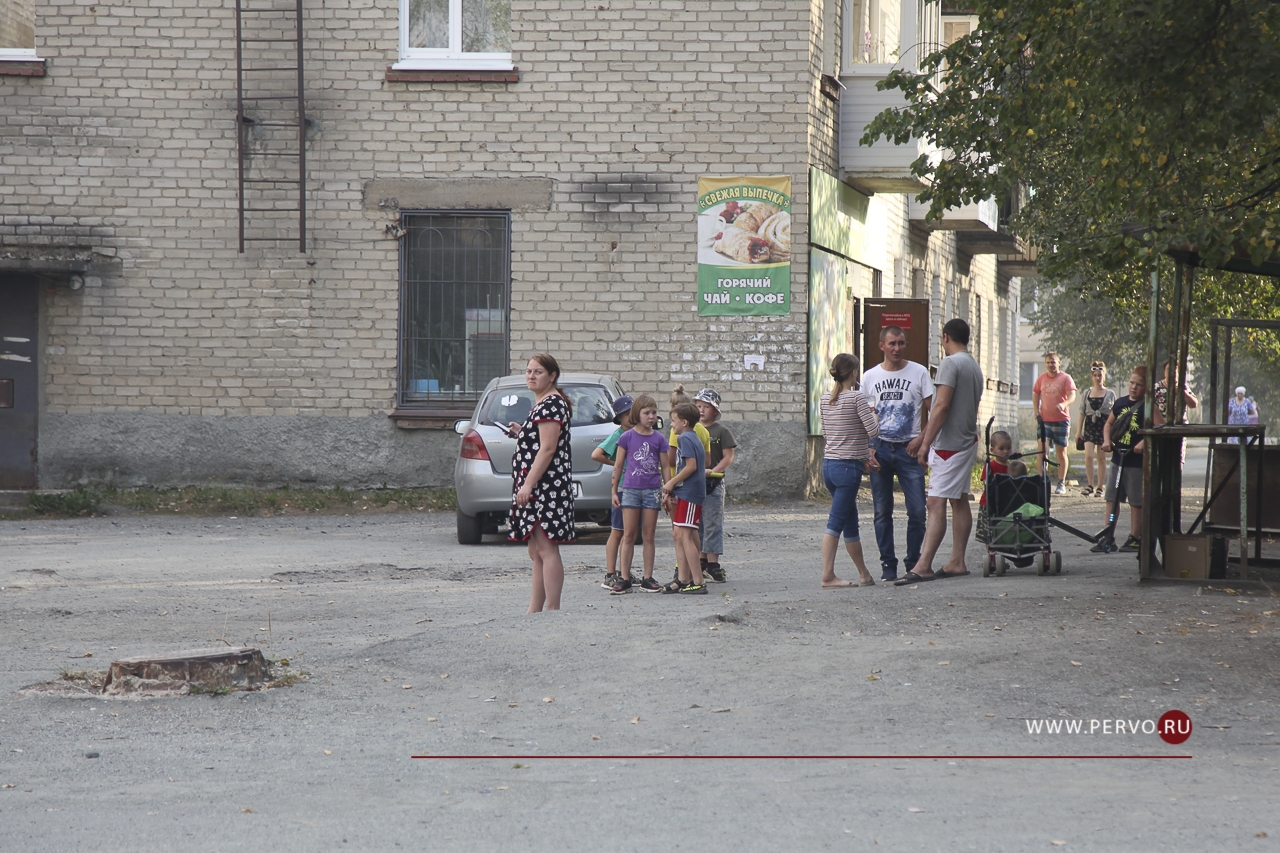 Полицейские задержали девушку, согласившуюся купить 7 литров алкоголя подросткам