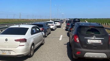 В Кремле прокомментировали ситуацию с пробками у Крымского моста