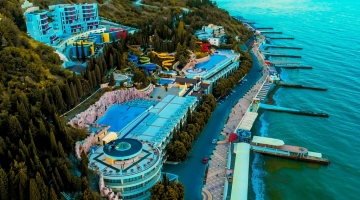 Туристов в Крыму призвали оставаться в гостиницах