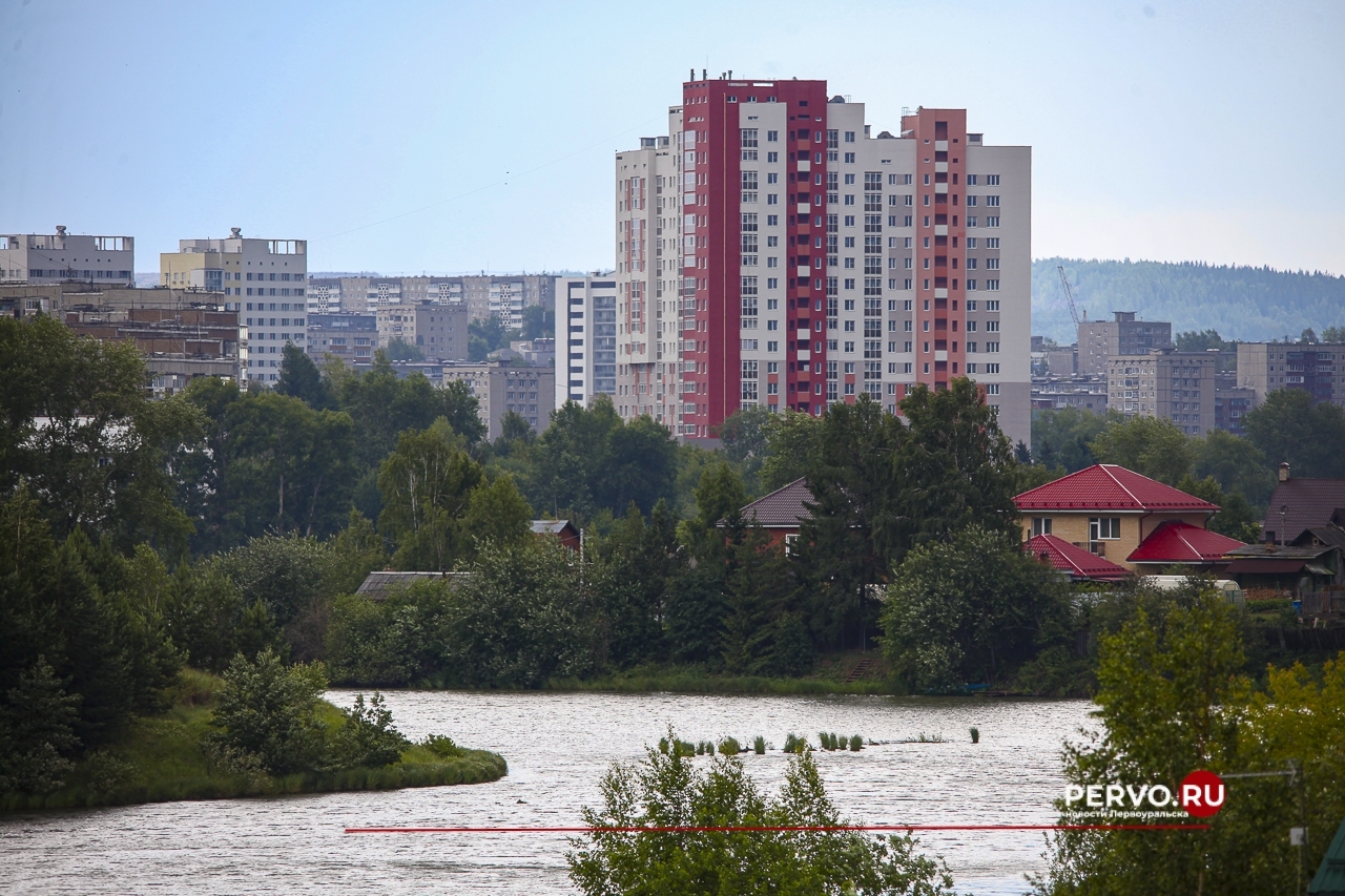 Почти на 20 тысяч объектов недвижимости в городском округе Первоуральск не  зарегистрировано право собственности