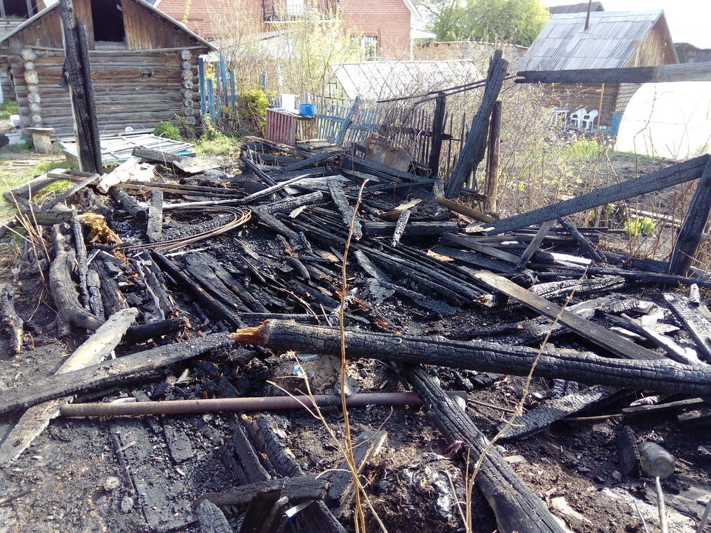 В Первоуральске за утро сгорели два дома