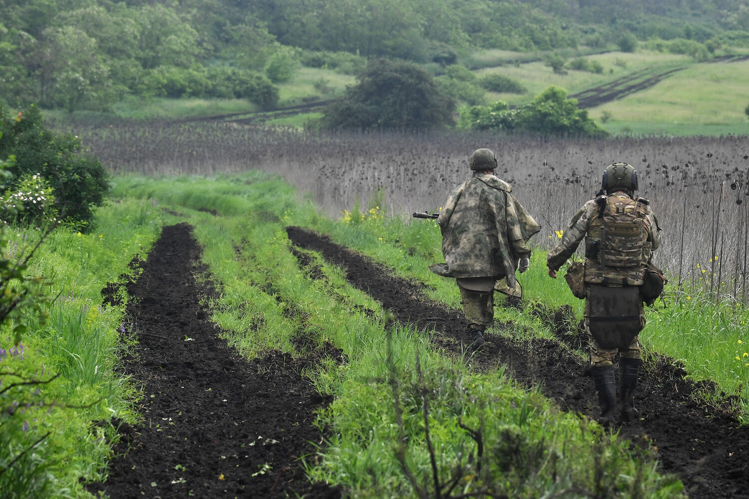 Украинские военные начали сдаваться в плен на Сватовском направлении