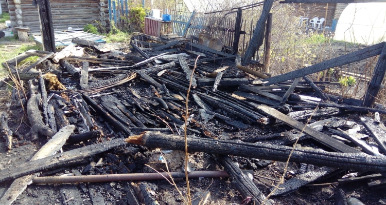 В Первоуральске за утро сгорели два дома