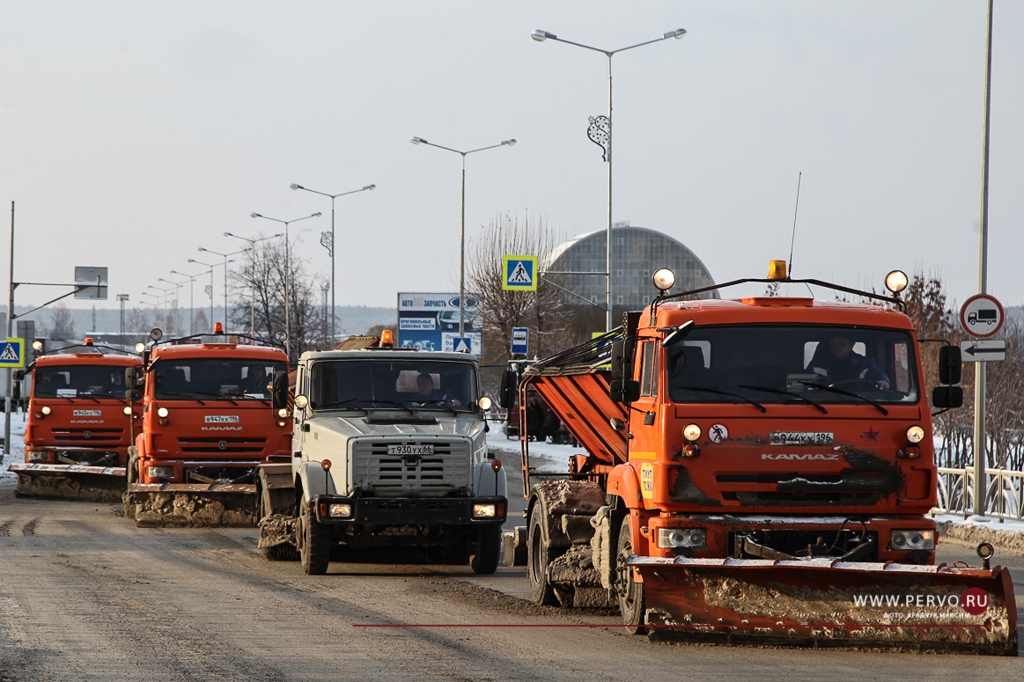 Дорожные службы перешли на круглосуточный режим работы