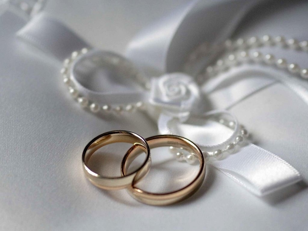 Евгений Куйвашев наградил первоуральцев знаком отличия «Совет да любовь»