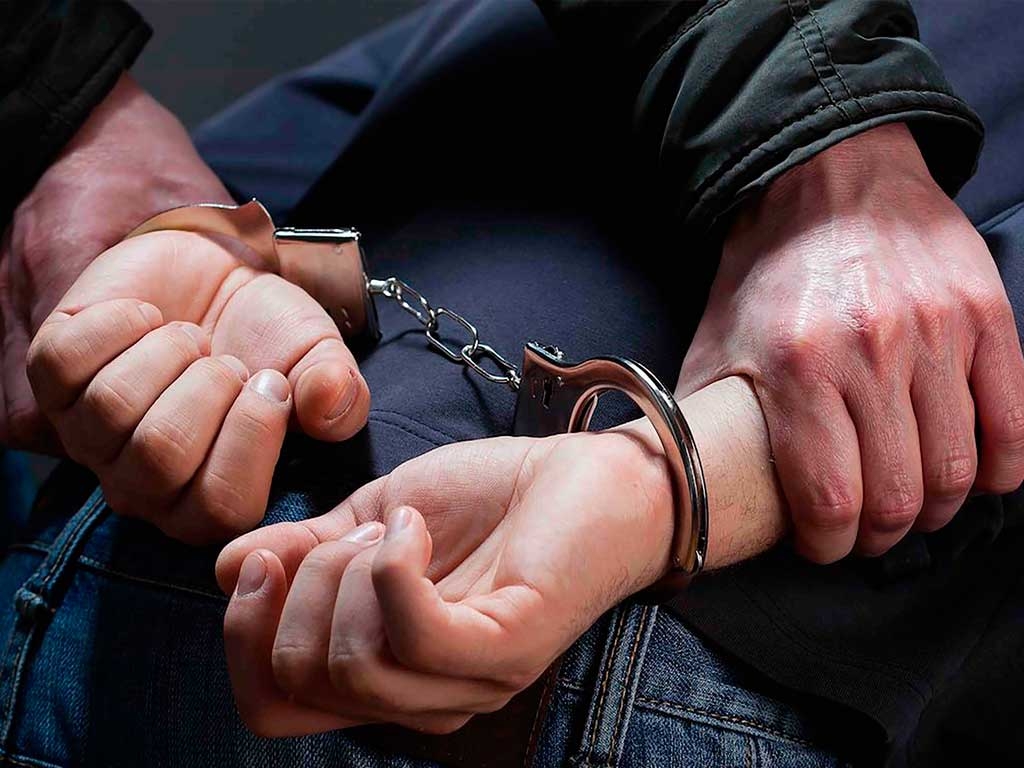 Сотрудники ППС задержали подозреваемого в нанесении ножевого ранения посетителю бара