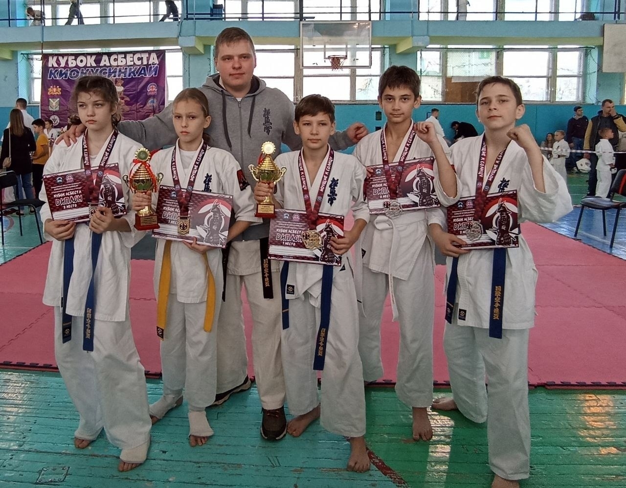 «Идущие к солнцу» вернулись с медалями с регионального фестиваля по каратэ киокусинкай