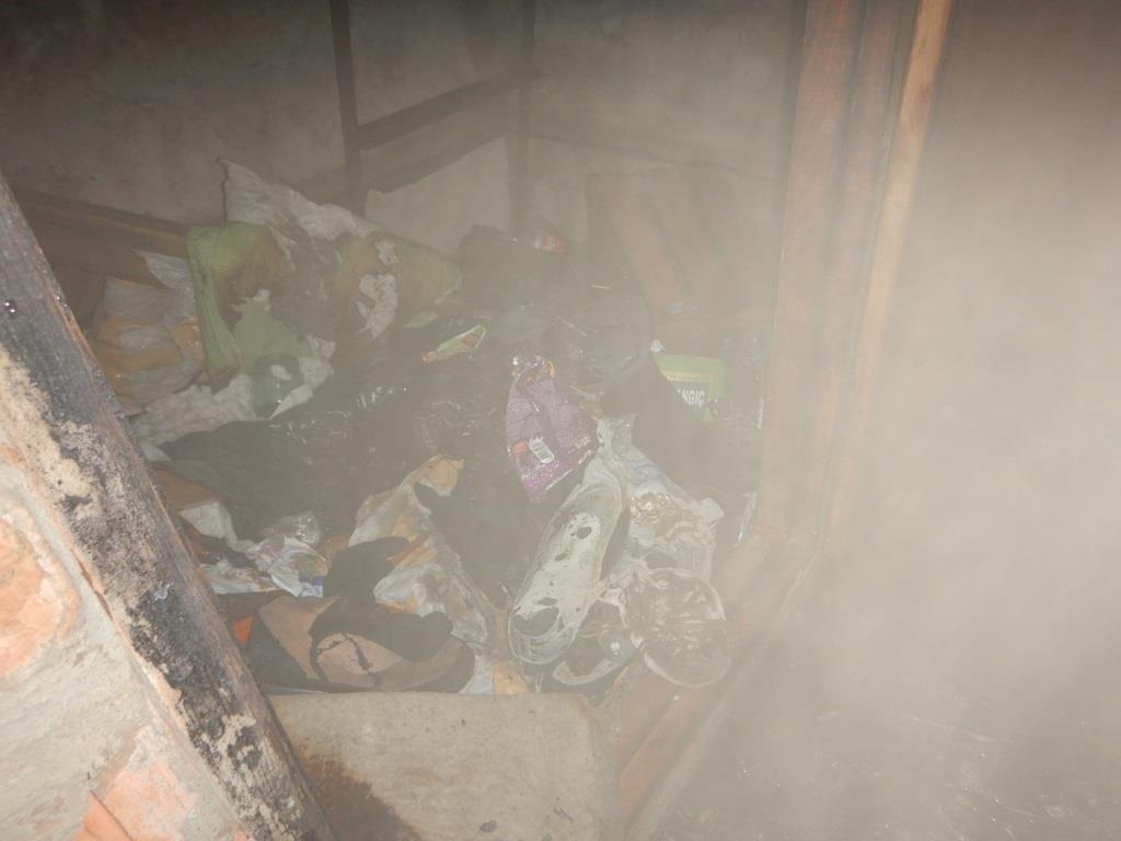 В многоквартирном жилом доме загорелся подвал. Видео