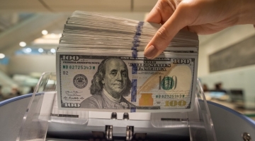 Центробанк: в сентябре россияне купили валюты на 39,4 млрд рублей