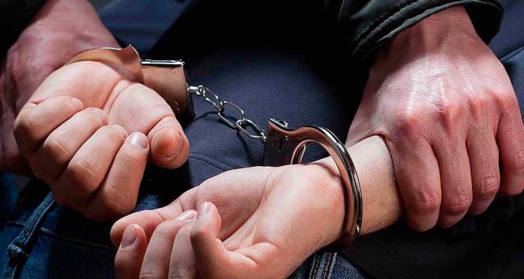 Сотрудники ППС задержали подозреваемого в нанесении ножевого ранения посетителю бара