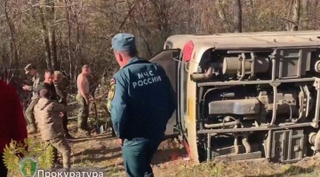 Суд арестовал водителя перевернувшегося в Приморье туристического автобуса