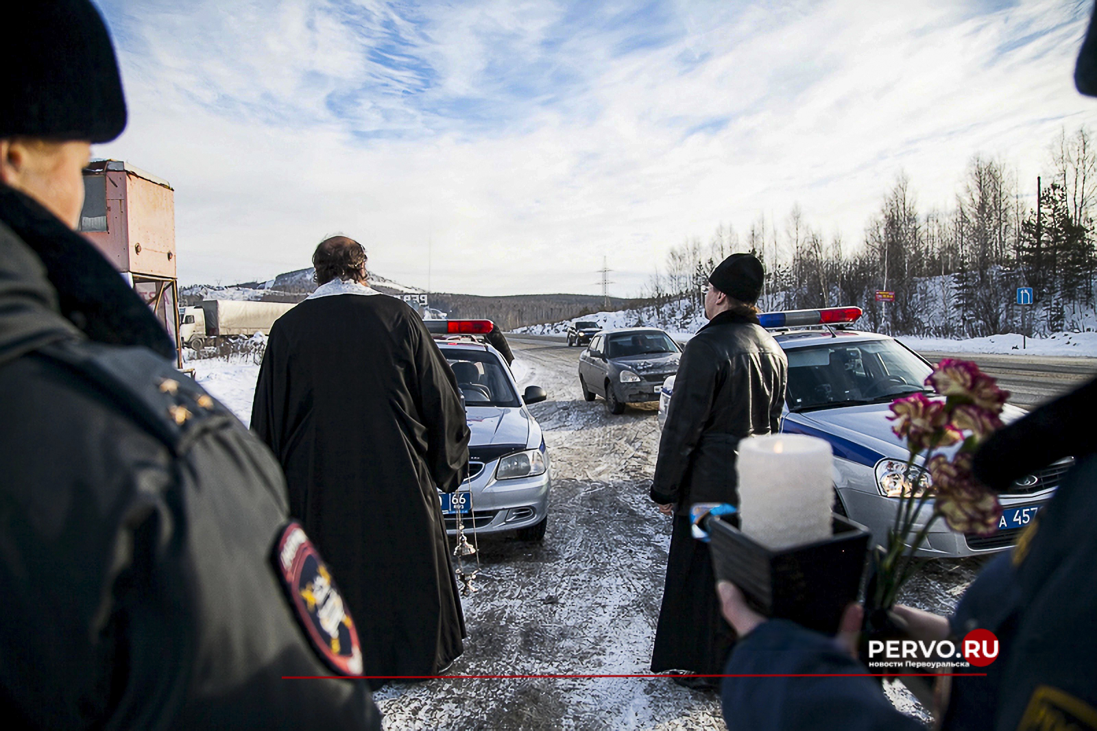 В Первоуральске зажгли свечи в память о погибших в ДТП