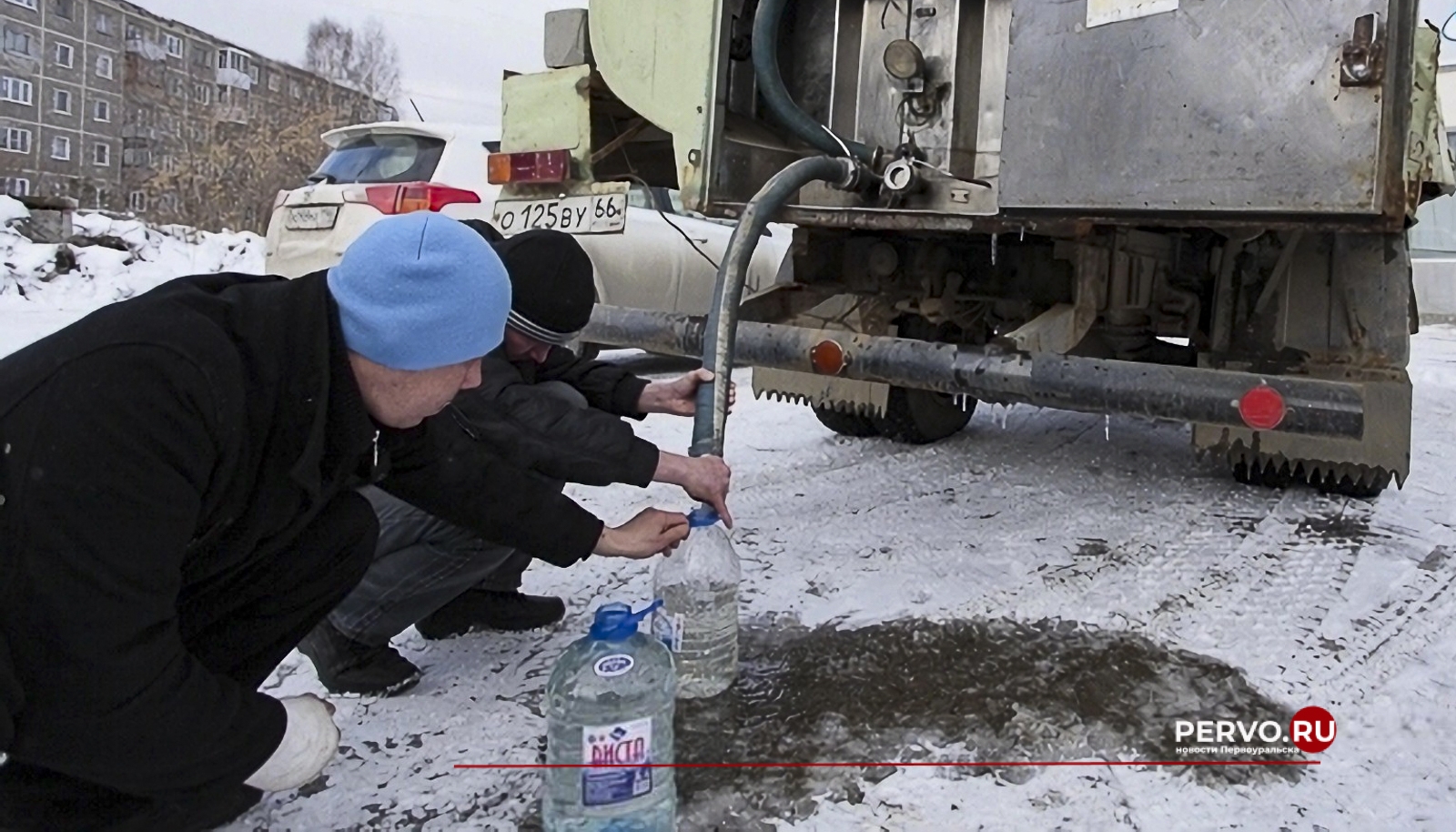 В городе продолжают производить подвоз воды. График | 07.12.2023 |  Первоуральск - БезФормата