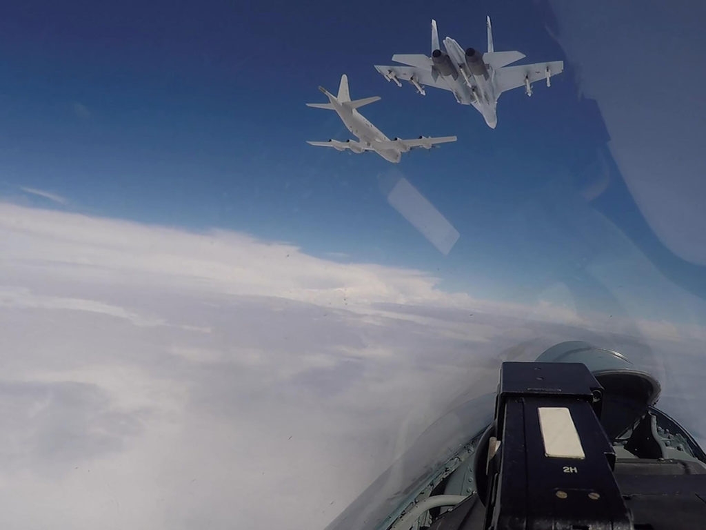 Песков: Су-35C сопровождали самолет Путина в целях обеспечения безопасности